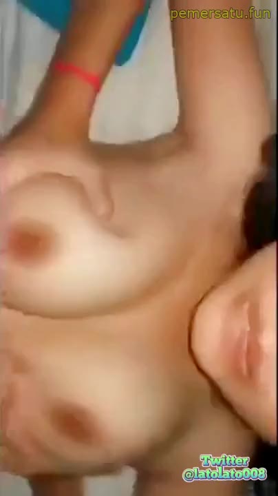 MENIKMATI NGEWE ENAK ABG SEGER YANG