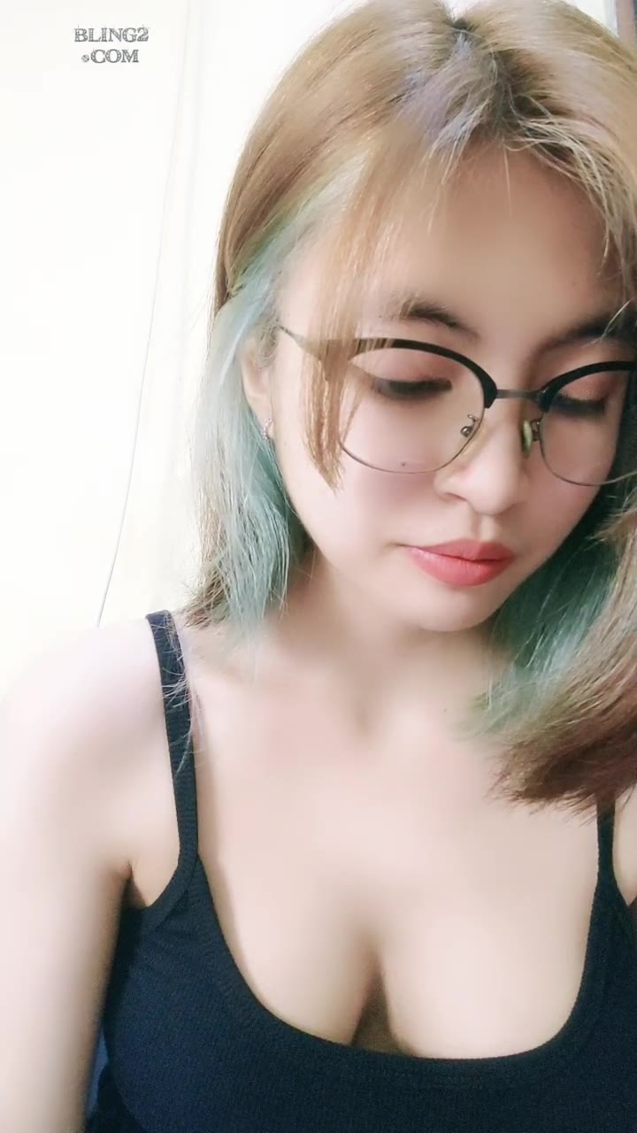 Barbar Kacamata Cantik Live