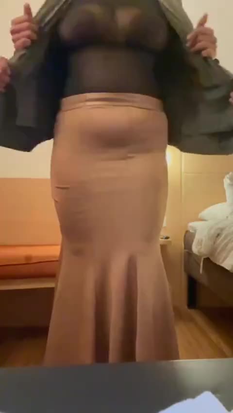Tante Bokep Indo Tante Tanya Ke Brondong Udah Berapa Kali Ngentotin