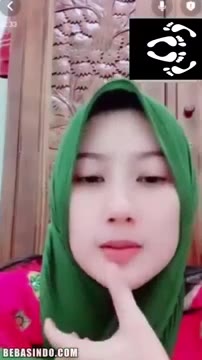 Thumbnail untuk Bokep Indo Lyra Cantik Banget Berhijab Hijab Jilbab