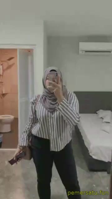 P1 Hijab Jilbab Toket Brutal Puting Hitam 18yo Pemersatu Fun
