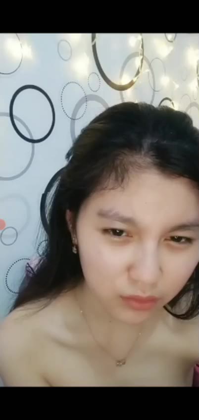 Omek Melly Cantik