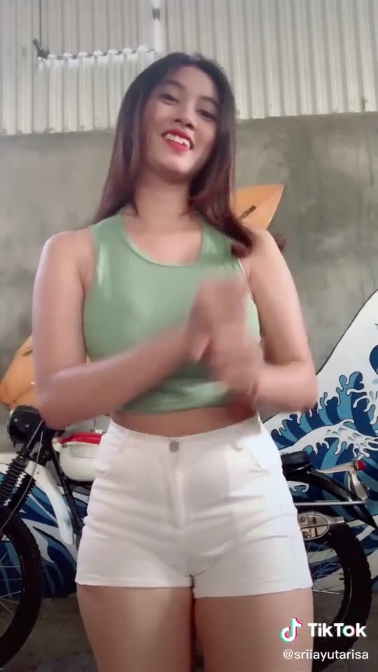 P8 SRI AYU TARISA GADIS BALI VIRAL PEMERSATU DOT FUN