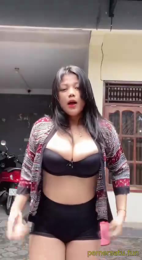 P13 Annie V1 Tiktoker Abg 18yo