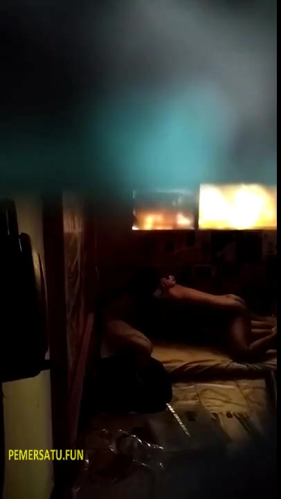 (new) Intip Kamar Kost Sebelah Ternyata Jilbab Pink Sedang Genjot Pacar