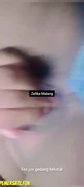 P2-merged-1686830385902 Zelika Remas Susu Gede Lalu Melebarkan Memek Pink - Copy