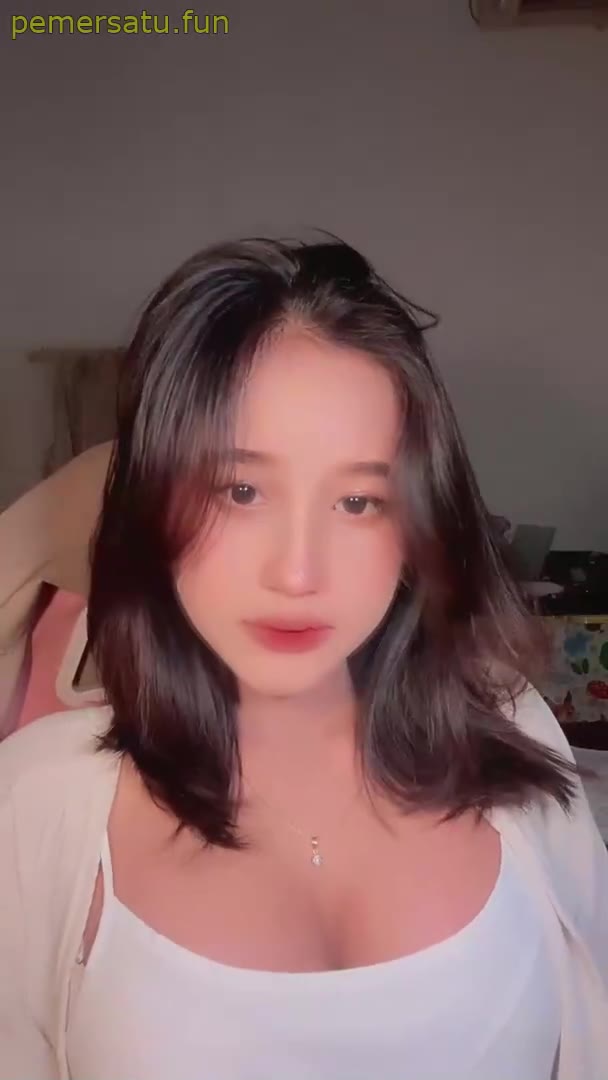 P10 Becca Cakep Mulus Tembem 18yo Live