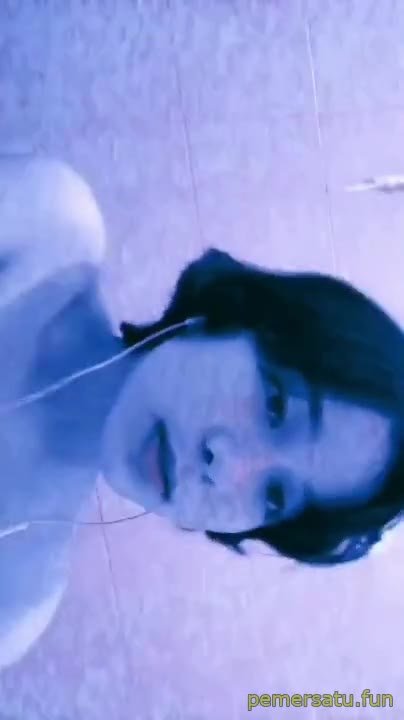 P14 Fitriani Sange 18yo Remas Tetek Omek