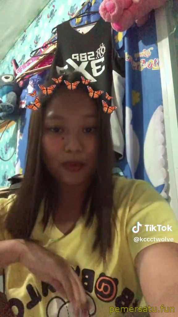 P26 Cassandra V Abg 18yo