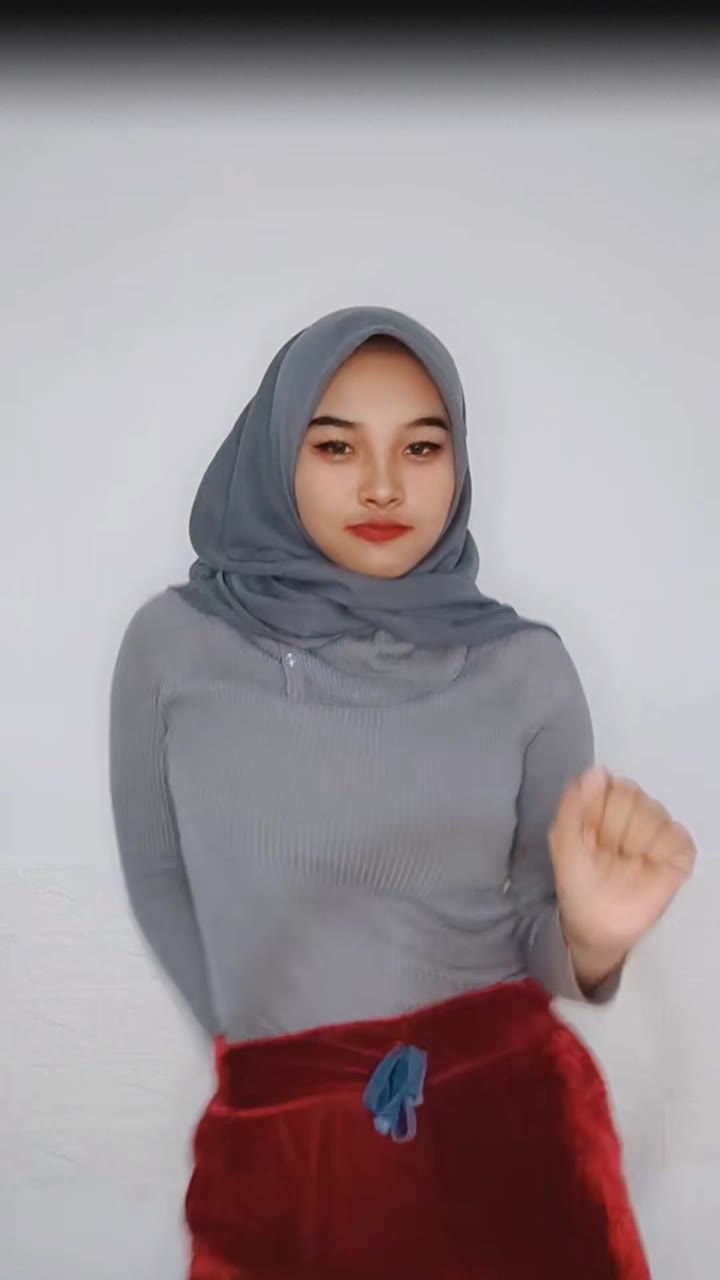 Makan Hijab Cantik Joget Menambah Nafsu