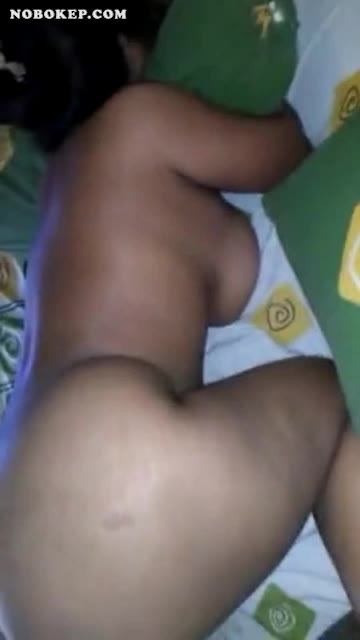 Thumbnail untuk Bokep Indo Ngentot Istri Temen Tobrut Brutal Gede