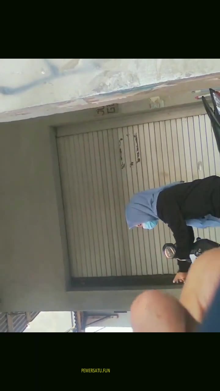 (new) Eksib Coli Batang Di Depan Cewek Jilbab Sampai Crot