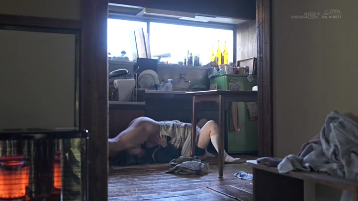Thumbnail untuk Hangat Enaknya Tempelkan Wajah Ke Memek Adik Tiap