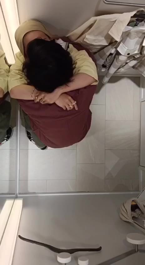 4 Fitting Room