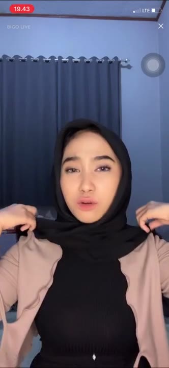 Thumbnail untuk Cucumilo Baju Transparan Live Videos Poophd Tele Album
