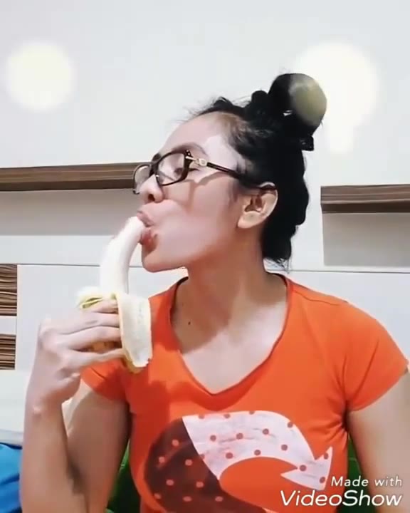 AGATHA) Kimaya Makan Pisang Bikin Gemes ( VLOG KIMAYA