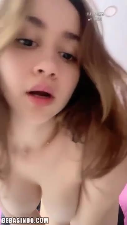 Thumbnail untuk Bokep Abg Cantik Colmek Blasteran Bling2 Live Lagi