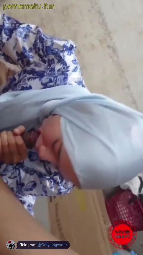 P2 Cikgu Hijab Batik Ketagihan Kontol Panjang