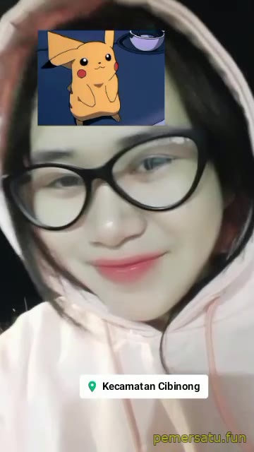 P37 Zeya Abg 18yo Kacamata Sange
