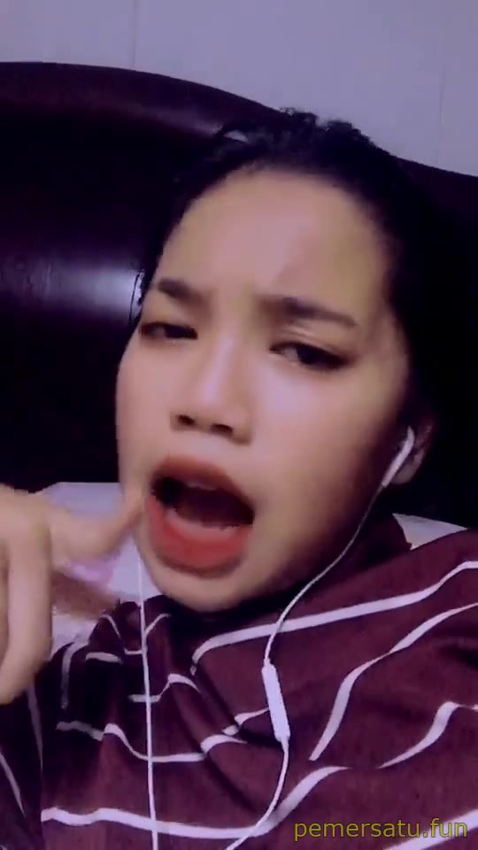 P33 Nurul Syafina Jilbab ABG 18yo Pemersatu Fun