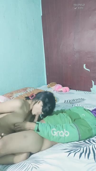 Thumbnail untuk Bokep Live Prank Ojol Paksa Si Cewek Sepong