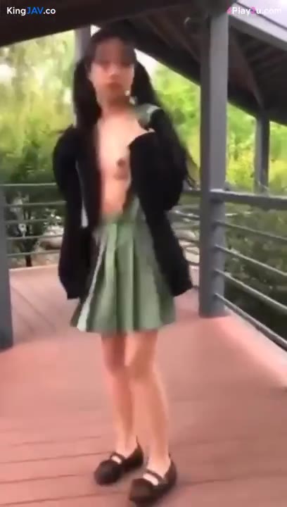 Thumbnail untuk Bokep Nekat Bugil Di Tempat Umum Sambil Live
