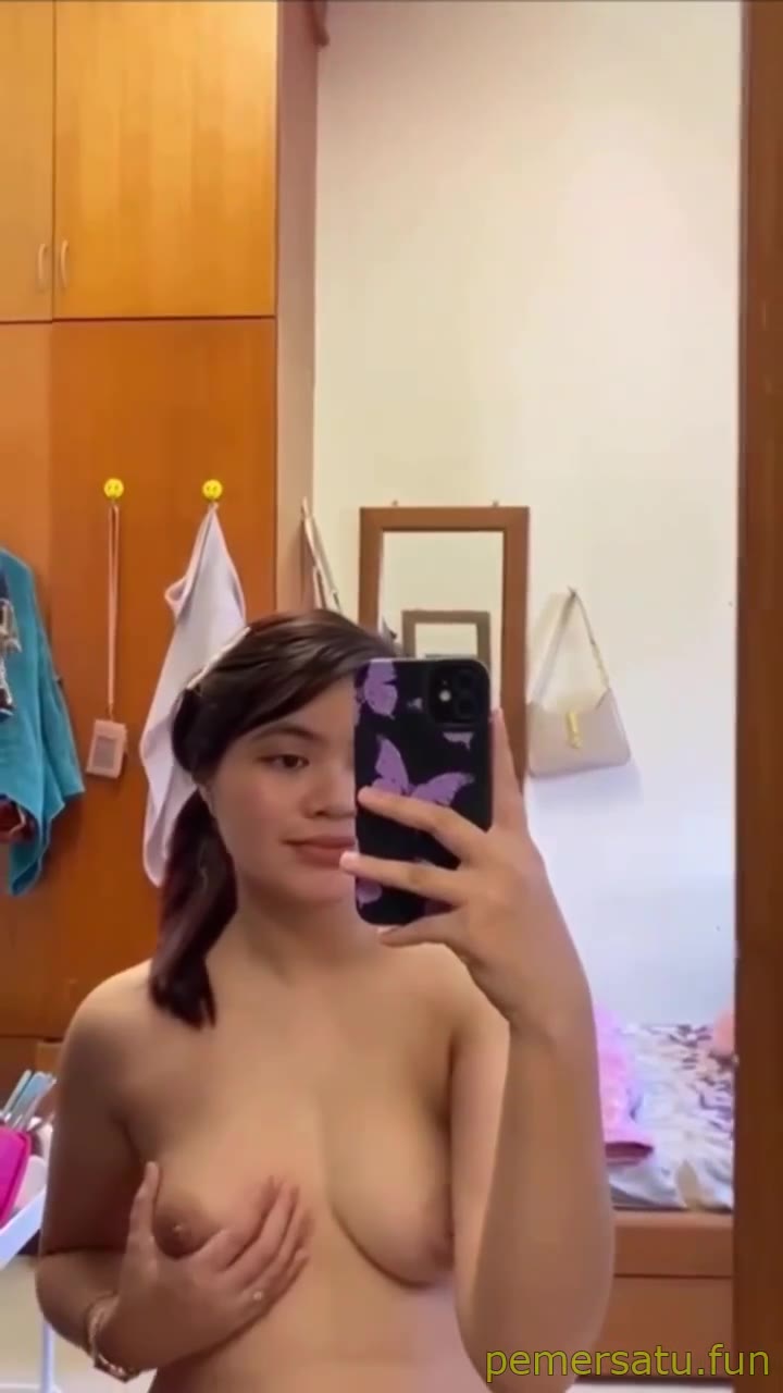 P1 Abg 18yo Sange Depan Cermin