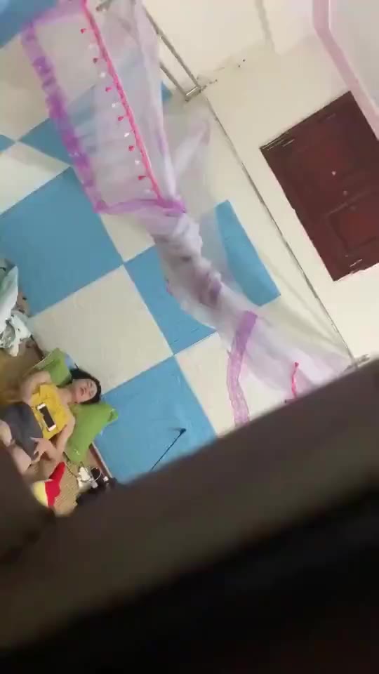 Thumbnail untuk Hoki Banget Bisa Ngintip Kakak Lagi Colmek Penjaga