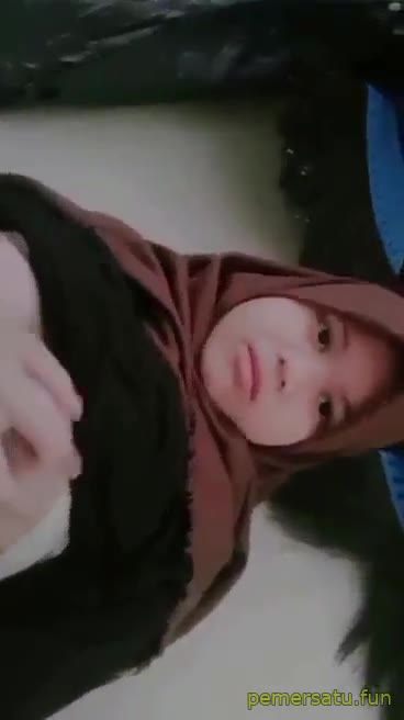 Disedot Jilbab Imut Masih Esempe 18yo Susu Pink Bibir Minta