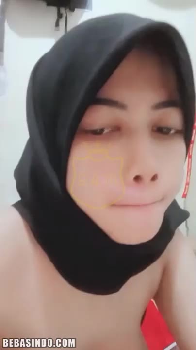 4846-Bokep-Indo-Jilbab-Hitam-Telanjang-Show-Remas-TT