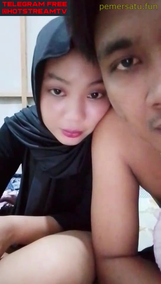 Thumbnail untuk Hijab Sange Ngewe Di Kost Semalam Doodflix Bokepin