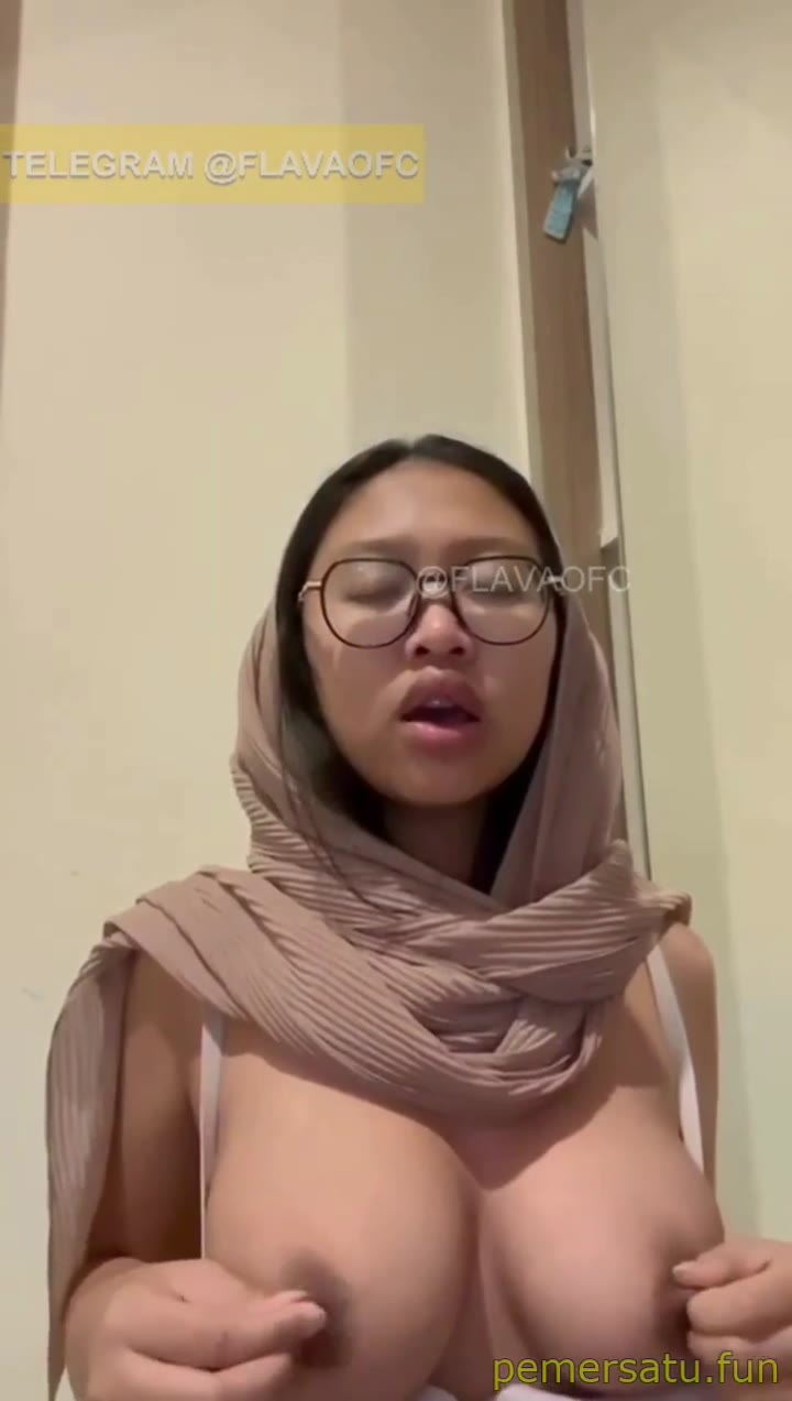 P37 Jilbab Kacamata Viral Toket Mantap Hobi Colmek