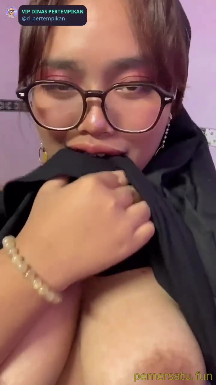 P185 Hijab Tobrut Sange Omek Sepong Ngewe