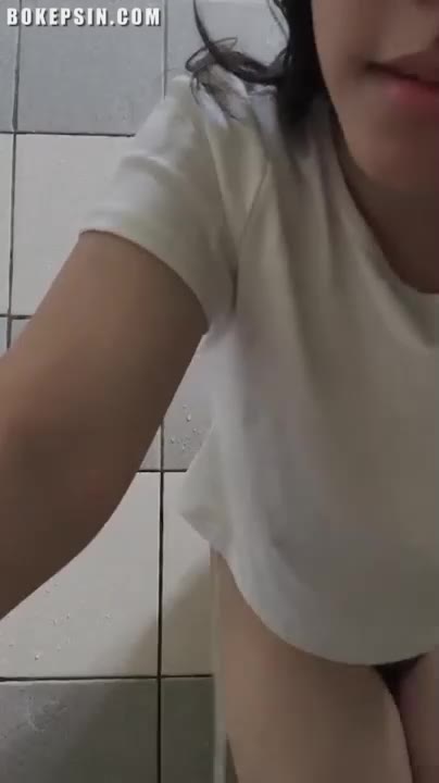 Thumbnail untuk Memek Laras Belum Ada Jembut Live Ig Bokep