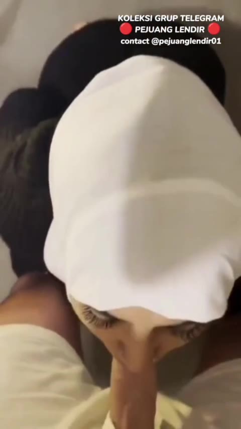 Thumbnail untuk Abg Hijab Bening Jago Ngemut Kons Download Sotwe