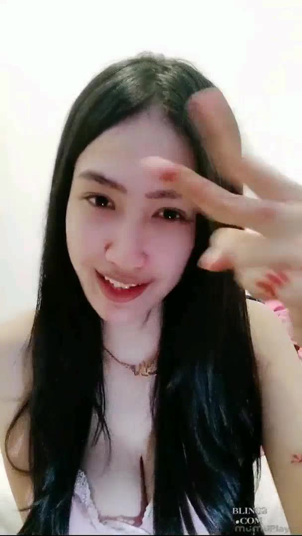 Uting Awcece Sekarang Live Di BLING2 Sexy Jilat