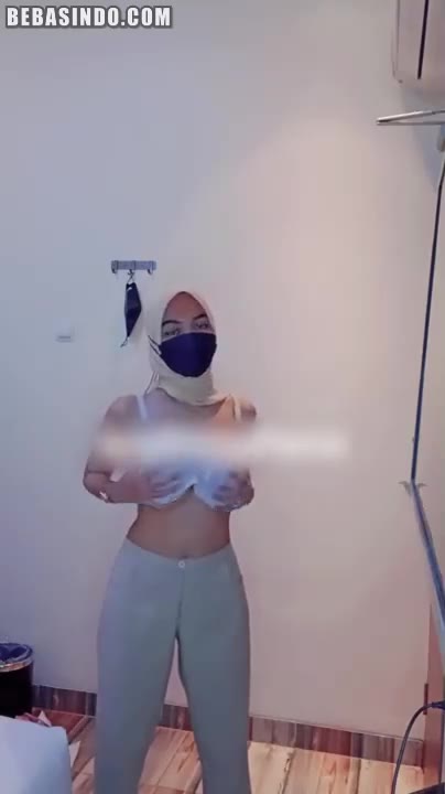 Thumbnail untuk Bokep Hijab Anythingthena Ukhti Telanjang Rare Bokepsin Com 1