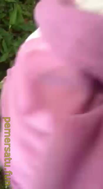 P3 Jilbab Sepong Outdoor Takut Ketahuan