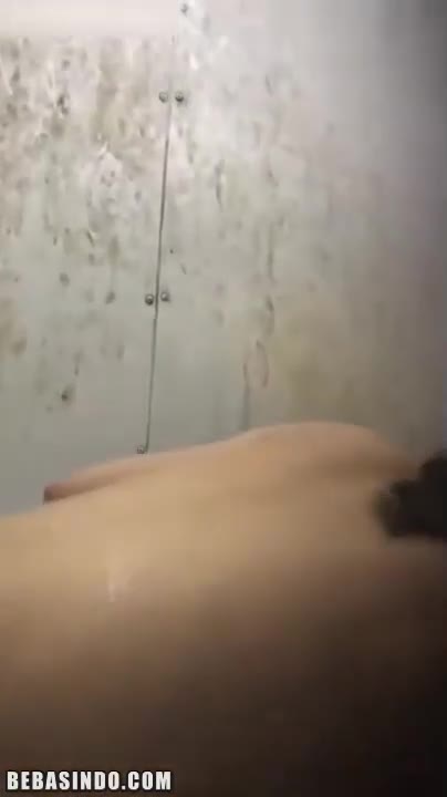 Thumbnail untuk Ngintip Abg Mandi Toket Kencang Lulustream Doods pro