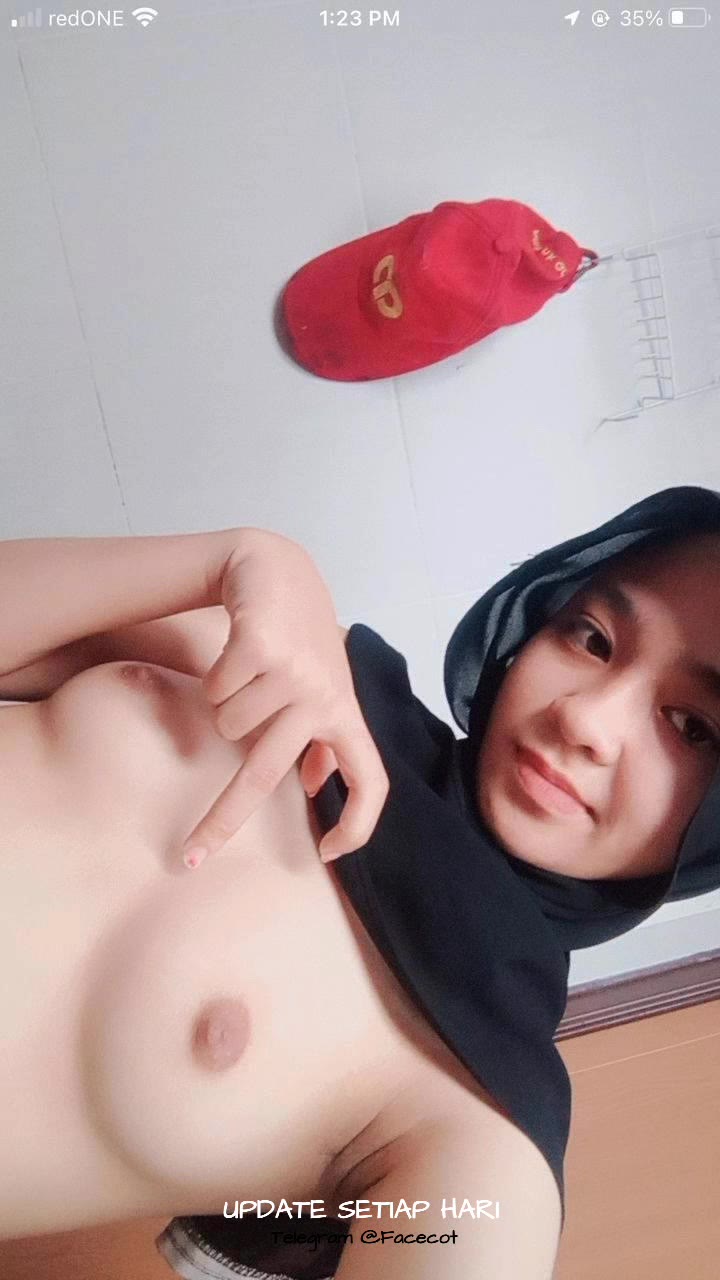 Thumbnail untuk Qila Jilbab Abg Streaming Facecrot 2 Doodstream Twitter