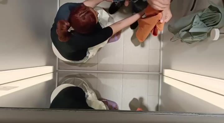 5 Fitting Room