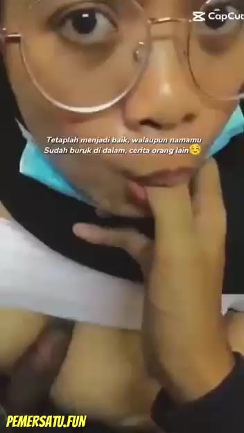 623) Jilbab Hitam Kacamata Kocok Kontol Di Susu Nya(2023 06 25 18 27 02