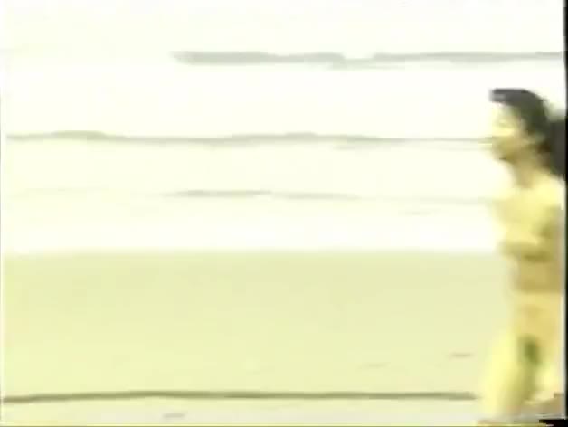 Com Japanese Nude Girls Play Volleyball On The Beach - VJAV