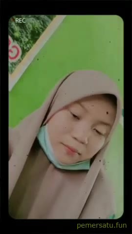 P20 Zahra ABG 18yo Jilbab Imut Mulus Memek Item Pemersatu Fun