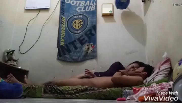 Memeknya Main Ke Kamar Pacar Hanya Untuk Dientot