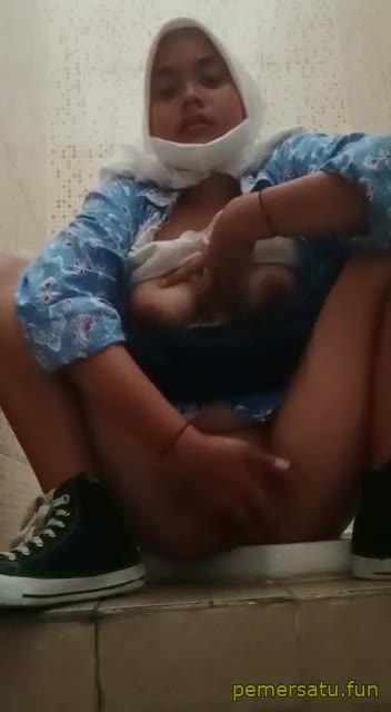 P15 Fika Esempe Hijab ABG 18yo Ketagihan Colmek Pemersatu Fun