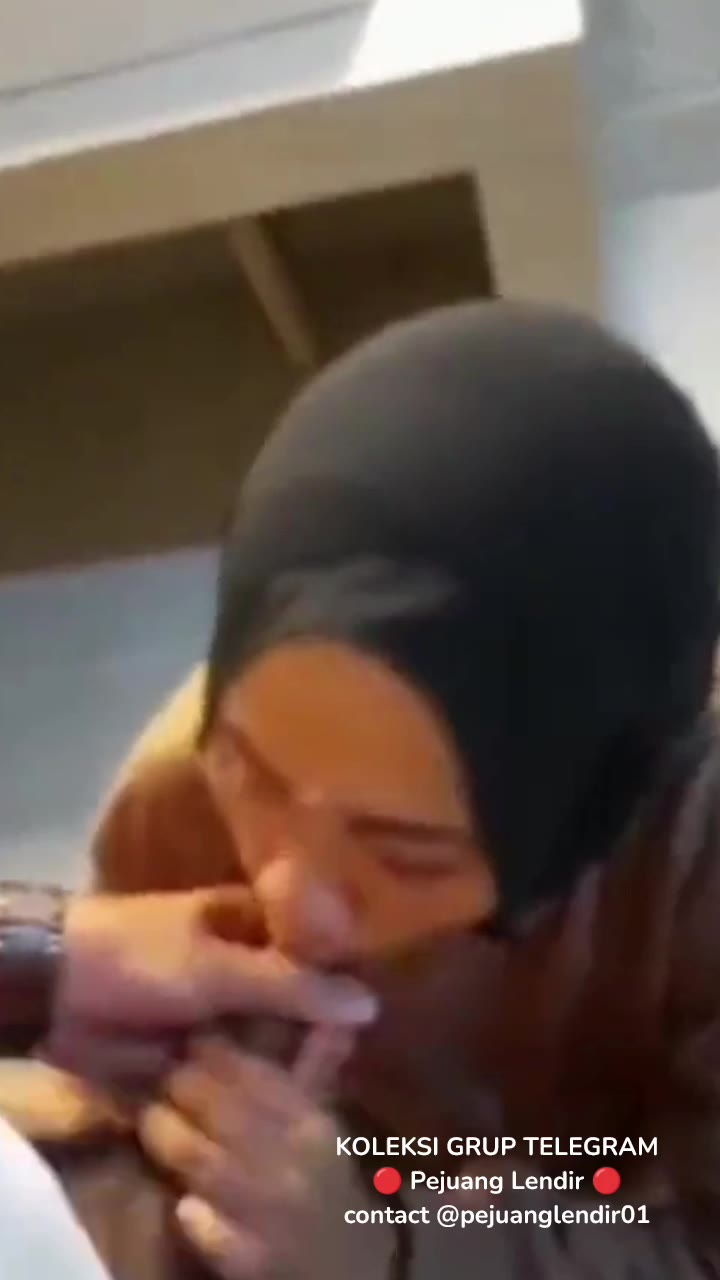 Jilbab Crot Di Wajah Buk Guru
