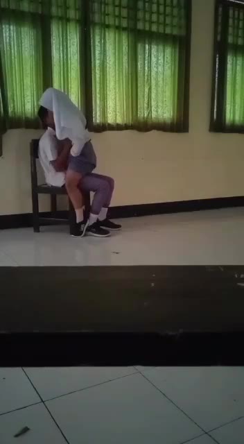 KELAS SMA TERBARU MAIN DI