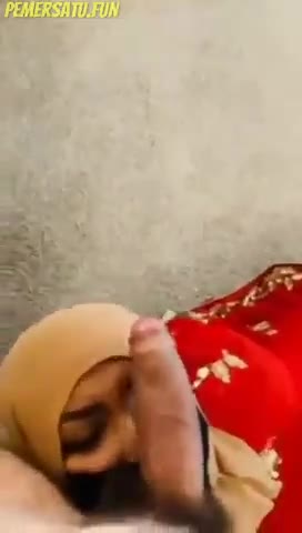 Kayang Hijab Nyepong Gaya