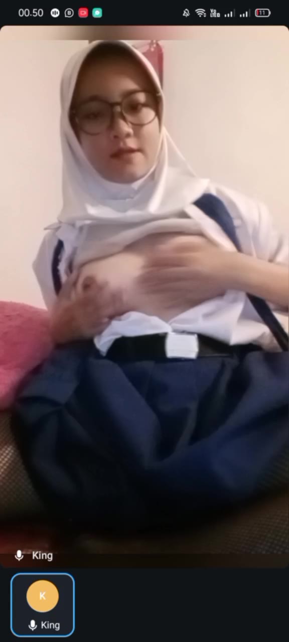 Thumbnail untuk Full Jilboobs Seragam Sma New Video bokep Dood